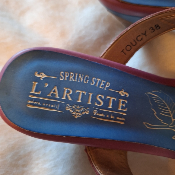 NWOT L'Artiste slides by Spring Step. Size 38/ 7.5M.. - Picture 7 of 8